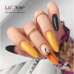 Dyniowy manicure Lakier