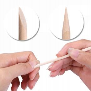 Zestaw do usuwania pyłu 10 x szczoteczka + 100 x patyczki do manicure