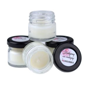Gratis do zakupów zapachowa świeca męskie perfumy + zawieszka