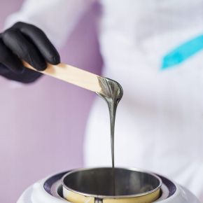 Zestaw do depilacji woskiem twardym 1 x Wosk Biała Czekolada 250g + podgrzewacz + szpatułki
