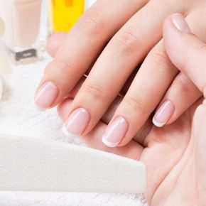 Zestaw do paznokci żelowych budujący 1x żel Silcare Base One 30g (kolor do wyboru) + pędzelek do żelu nr 4 + szablony