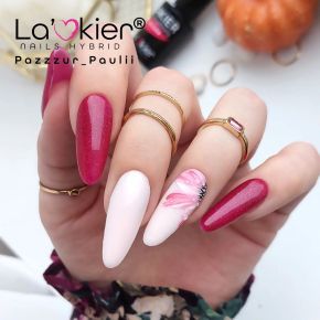 Kwiatki na paznokciach La'kier