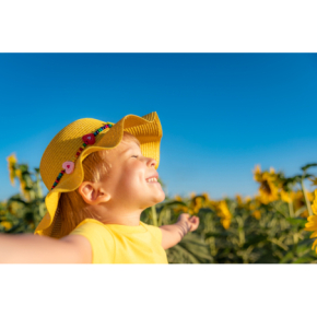 MadiS Sea 'n' Sand Kids SPF50 Sun Lotion Spray Balsam przeciwsłoneczny o wysokiej ochronie w sprayu dla dzieci 220ml / 40745