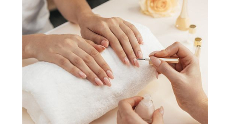 Manicure kauczukowy – nowość od SUNONE