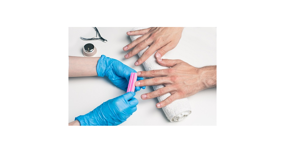 Manicure męski – jak dbać o męskie paznokcie?